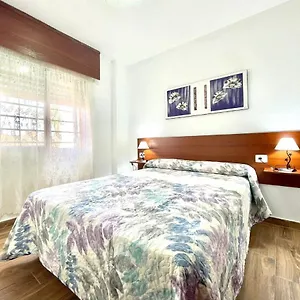 apartamento-urb-palmeras-del-sur-con-piscina.adeje-hotels.com/